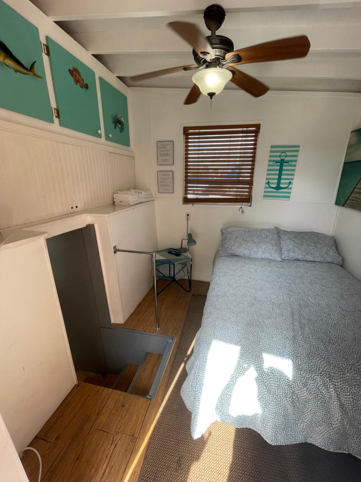 Updated Houseboat On The River! 포트 로더데일 외부 사진